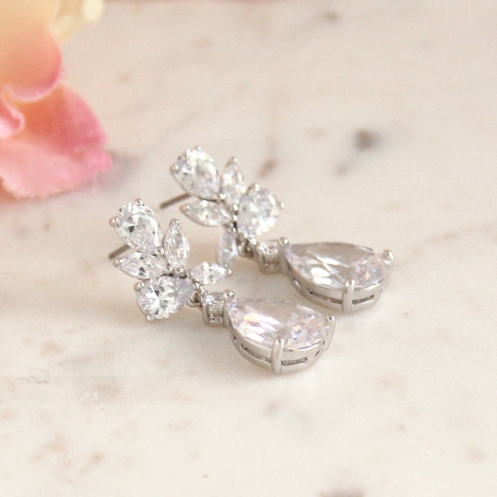 Crystal teardrop earrings - bridal